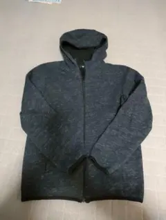 ユニクロ　防風パーカー