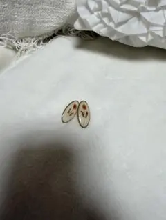 花柄オーバル型ピアス