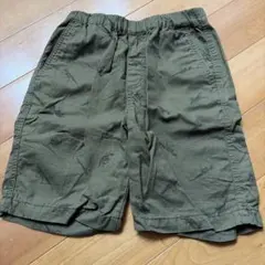 新品 130cm 恐竜柄 ハーフパンツ　ユニクロ