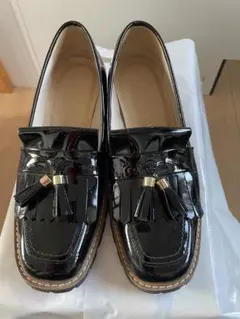 DIANA タッセル付きブラックローファー