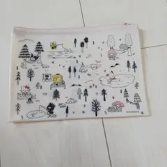 サンリオキャラクターズ フラットポーチ キャンプ柄おまけつきのサムネイル