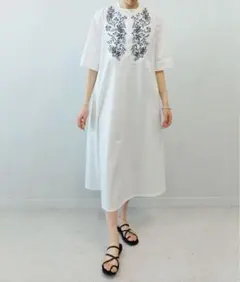 SHIPS 刺繍　ホワイト　シャツワンピース　洗濯機可能　配色刺繍ワンピース