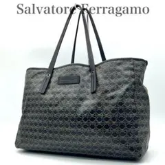 サルヴァトーレ フェラガモ トートバッグ ガンチーニ 柄 ロゴ 大容量