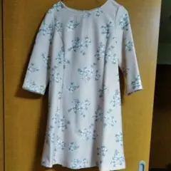 Ferouxフェルゥ　可愛い花柄ワンピース