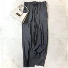 美品 アーバンリサーチドアーズ クリアツイルストレートパンツ 洗える グレー
