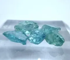 ブルーアパタイト　5個　パライバカラー　ブラジル産　天然石　原石　鉱物　標本