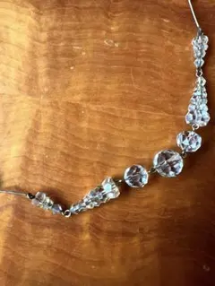 ヴィンテージ ガラスネックレス クリスタルカット 繊細デザイン アンティーク調