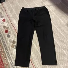 ブラック ストレートパンツ バックポケット付き