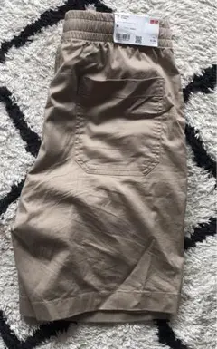 【新品】軽量ベージュショートパンツ