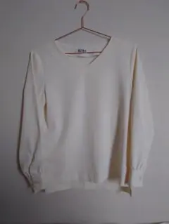 Kilka アイボリー Vネック 長袖シャツ
