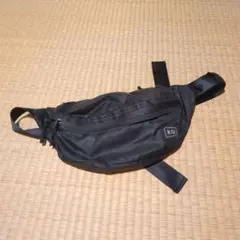 KiU ボディバッグ ウエストポーチ ブラック