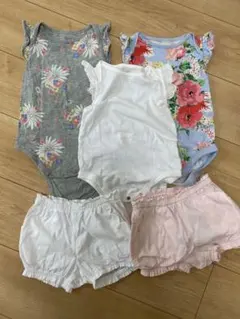 gapのボディスーツ&パンツです。