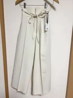 Heve シルキータックワイドパンツ バニラ36サイズ 1週間値下げ - メルカリ