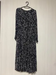 ZARA（ザラ）フラワープリントロングワンピース