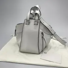 LOEWE ハンモック スモール ホワイト ハンドバッグ ショルダーバッグのサムネイル