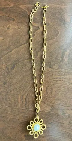 アンクライン（ANNE KLEIN） フラワーモチーフ ネックレス
