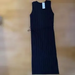 UNIQLOプリーツノースリーブ ワンピース
