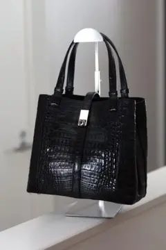 ハンドバッグ レザー クロコ型押し 黒 美品