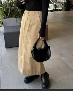 アンドミー　タイトスカート