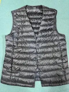 ユニクロUNIQLOウルトラライトダウンベスト　紺　ネイビー　S