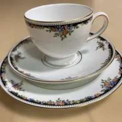 A8005【ウエッジウッド】カーゾン ピオニー トリオ 黒壺 - メルカリ
