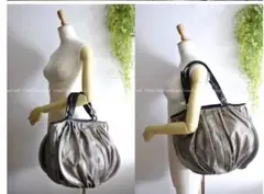 ARISTOLASIA アリストラジア 白色のバッグ ARISTOLASIA アリストラジア 白色のバッグ
