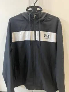 Under Armour フード付きウィンドブレーカー M 送料込み