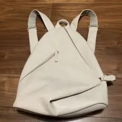 リュック白