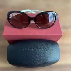 Salvadore Feragamo レディースサングラス