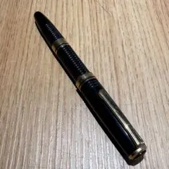 パイロット万年筆 ゴールドトリム 幾何学模様 - メルカリ