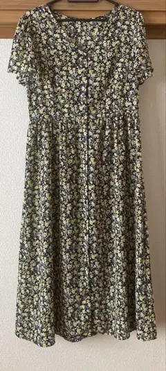 最終値下げ【ＧＵ】花柄　シャツワンピース