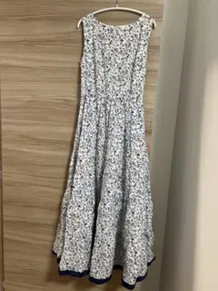 花柄ロングワンピース