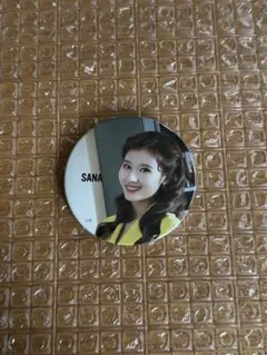 TWICE サナ BDZ缶バッジ