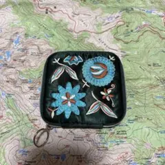 【Ray BEAMS】刺繍 アクセサリー ポーチ(グリーン)のサムネイル