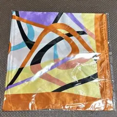 幾何学模様 シルク風スカーフ 60cm