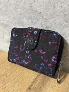kipling キプリング 二つ折り財布 コンパクト ウォレット 総柄 黒のサムネイル