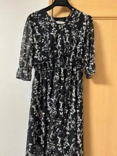 シフォンワンピース