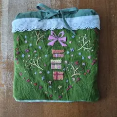 ハンドメイド 刺繍入り巾着袋