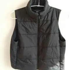 美品！ユニクロ ウォームパテッドベスト ブラックSサイズ2023年製