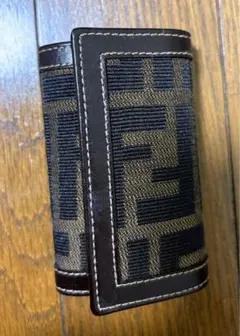 【新品•未使用】FENDI フェンディキーケース ズッカ柄
