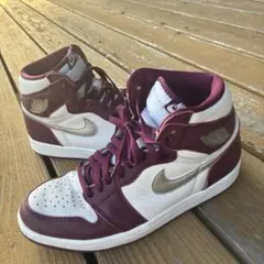 NIKE AIR JORDAN 1 HIGH OG ボルドーのサムネイル