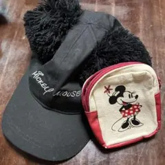 ミッキーマウス 耳付きキャップとミニーマウス ミニポーチセット