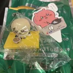 松屋　ちいかわの鬼辛カレー　オリジナルフィギュア　ちいかわ　ラッコ　ピック付き