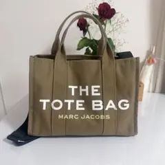【美品】MARC JACOBS THE TOTE BAG トートバッグ　カーキのサムネイル