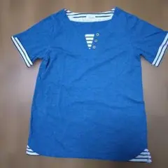 超値下げしました‼️青色 ボタン付き Vネック Tシャツ