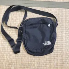 THE NORTH FACE ブラックショルダーバッグ
