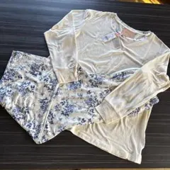 【新品】AMOSTYLE パジャマ 上下セット Mサイズ 花柄のサムネイル