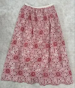 最終お値下げタバサ　フラワーカットワーク刺繍スカートのサムネイル