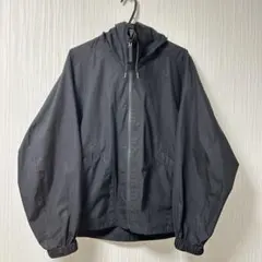 美品　ユニクロ　ブラック　ナイロンジャケット　サイズL アウター