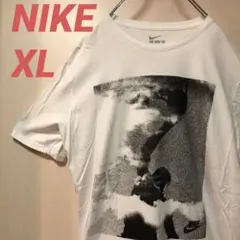 ナイキ　バスケットボール　半袖Tシャツ　モノトーン　白黒　デカプリント 総柄